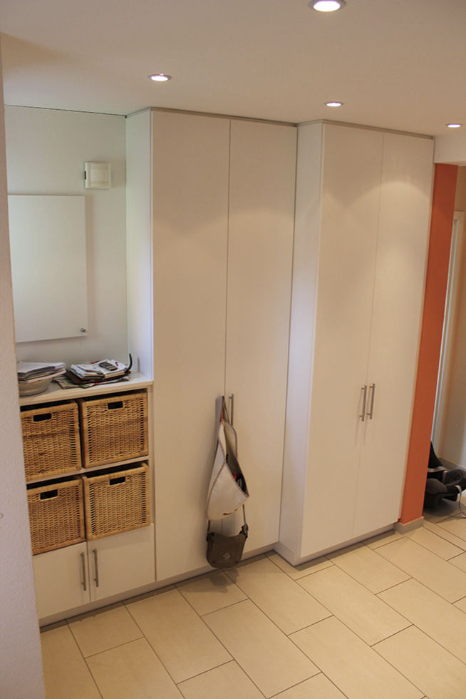 Weiße Flurgarderobe