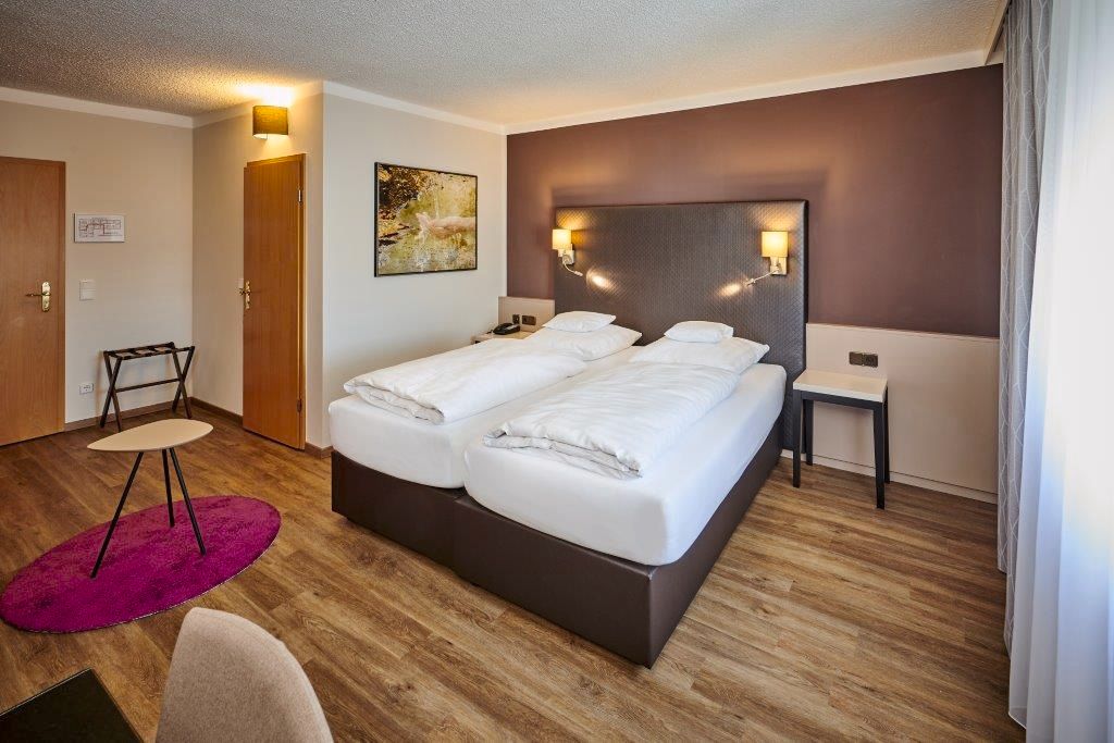 Hotel am See, Neutraubling