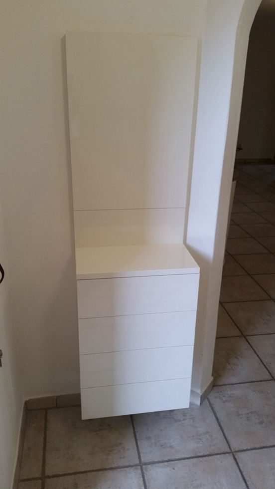 Weißer Schuhschrank